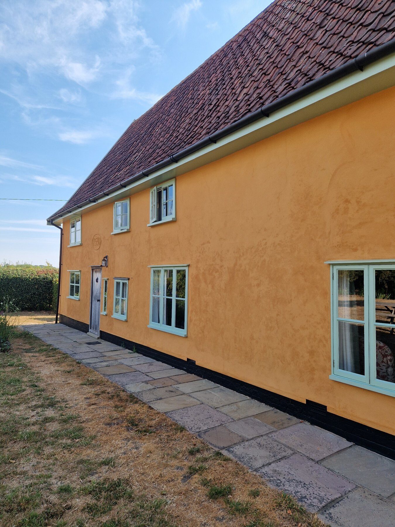 Completed traditional lime rendering on a Suffolk period home